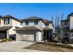 41 Valley Crest Close NW Calgary, AB T3B 5W9