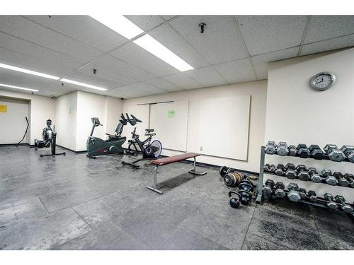 506-1011 12 Avenue Sw, Calgary, AB - Indoor Photo Showing Gym Room