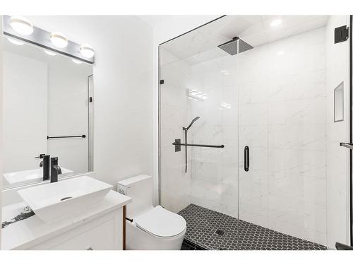 64 Maple Court Crescent Se, Calgary, AB - Indoor Photo Showing Bathroom
