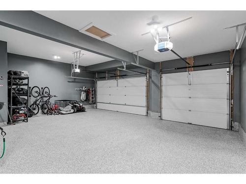548 Boulder Creek Bay Se, Langdon, AB - Indoor Photo Showing Garage