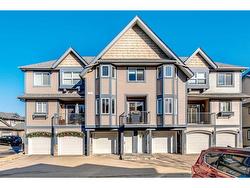 105 Eversyde Point SW Calgary, AB T2Y 4X7