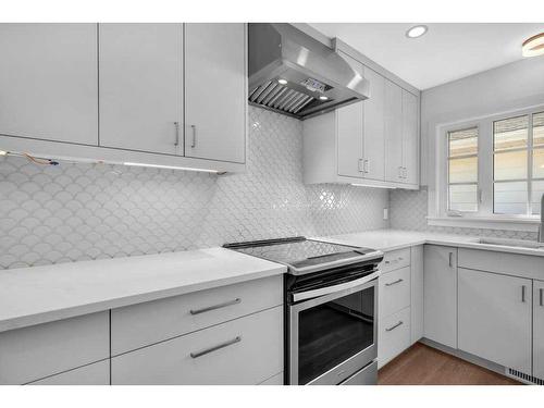 75 Havenhurst Crescent Sw, Calgary, AB - Indoor Photo Showing Kitchen With Upgraded Kitchen