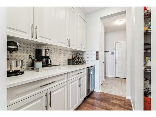 191 West Grove Way Sw, Calgary, AB - Indoor Photo Showing Kitchen