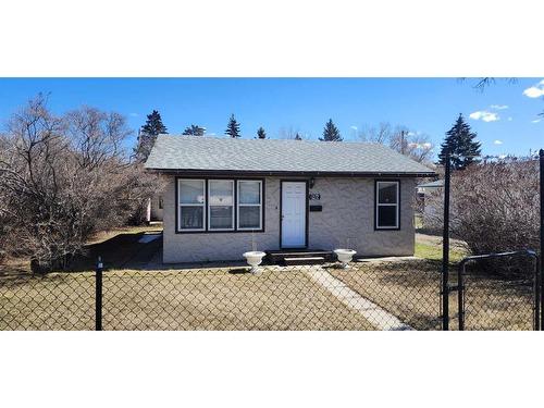 1916 Home Road Nw, Calgary, AB - Outdoor