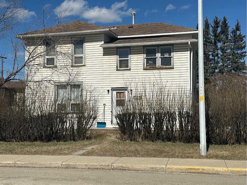 4726 47 Street, Olds, AB - Outdoor