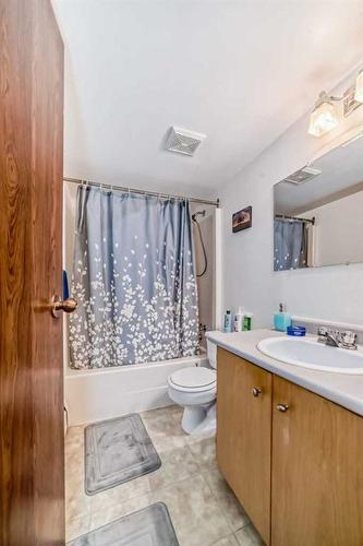 108B-7301 4A Street Sw, Calgary, AB - Indoor Photo Showing Bathroom