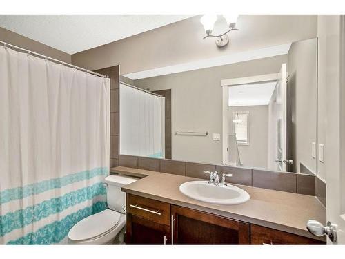 101 Elgin Meadows Circle Se, Calgary, AB - Indoor Photo Showing Bathroom