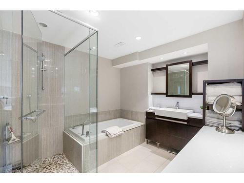 414 Wildwood Drive Sw, Calgary, AB - Indoor Photo Showing Bathroom