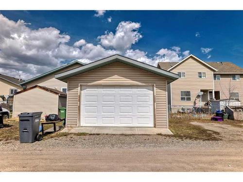 9 Westlake Circle, Strathmore, AB - Outdoor With Exterior