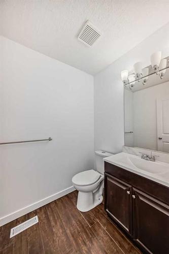 42 Bridlecreek Park Sw, Calgary, AB - Indoor Photo Showing Bathroom