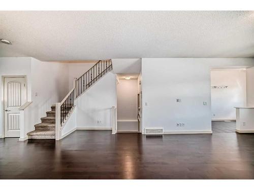 210 Redstone Drive Ne, Calgary, AB - Indoor