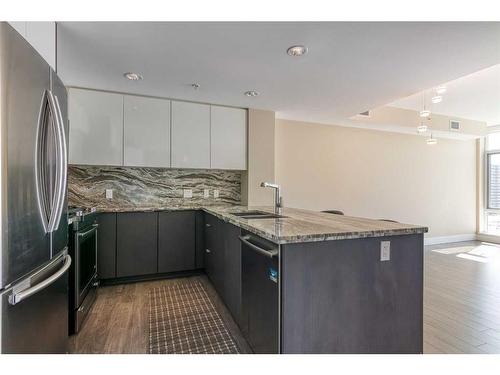 610-510 6 Avenue Se, Calgary, AB - Indoor Photo Showing Kitchen With Double Sink With Upgraded Kitchen