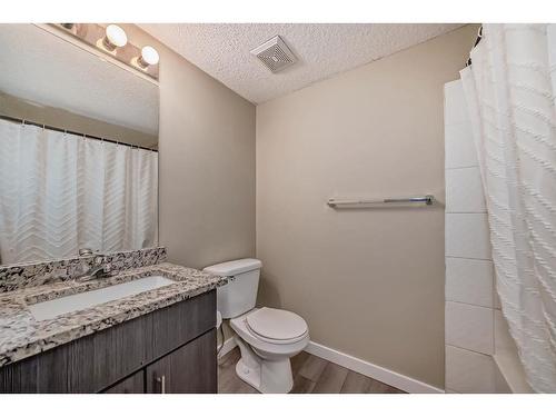 105-15 Saddlestone Way Ne, Calgary, AB - Indoor Photo Showing Bathroom