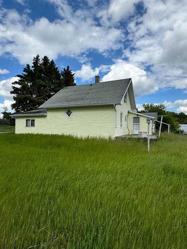 13 Main Street, Ardley, AB - Outdoor