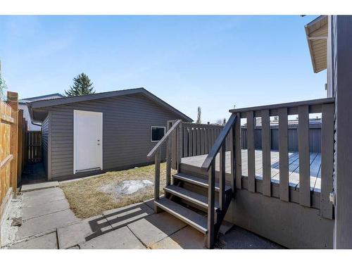 201 Templemont Drive Ne, Calgary, AB - Outdoor With Exterior
