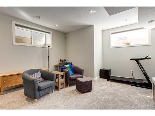 2236 Bowness Road Nw, Calgary, AB - Indoor