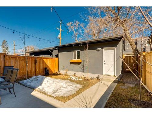 2236 Bowness Road Nw, Calgary, AB - Outdoor