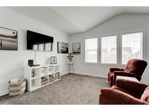 99 Ridge View Close, Cochrane, AB - Indoor Photo Showing Other Room