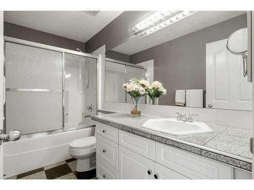 54 Chapala Crescent Se, Calgary, AB - Indoor Photo Showing Bathroom