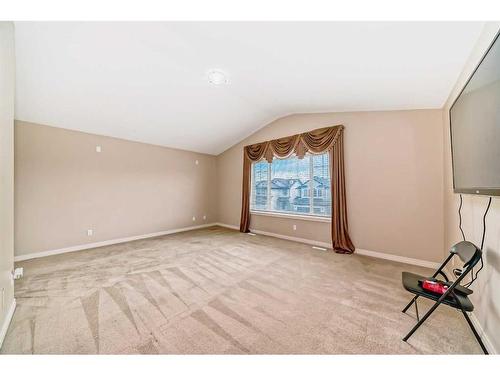 157 Everwoods Close Sw, Calgary, AB - Indoor Photo Showing Other Room