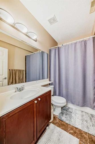 157 Everwoods Close Sw, Calgary, AB - Indoor Photo Showing Bathroom