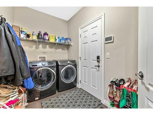 2112 Brightoncrest Green Se, Calgary, AB - Indoor Photo Showing Laundry Room