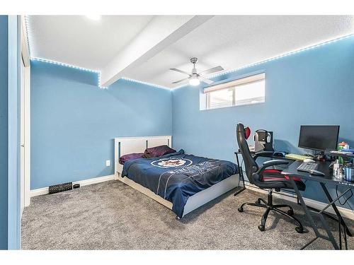 2112 Brightoncrest Green Se, Calgary, AB - Indoor Photo Showing Bedroom