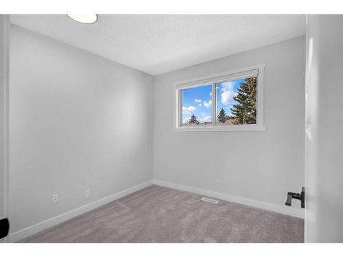 948 Riverbend Drive Se, Calgary, AB - Indoor Photo Showing Other Room