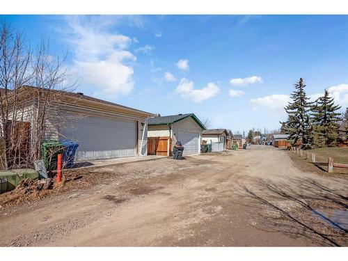 948 Riverbend Drive Se, Calgary, AB - Outdoor