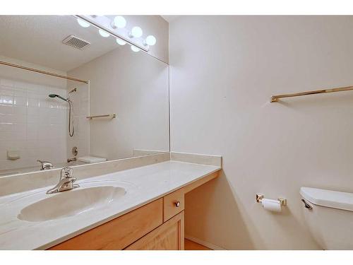 228 Valley Ridge Heights Nw, Calgary, AB - Indoor Photo Showing Bathroom