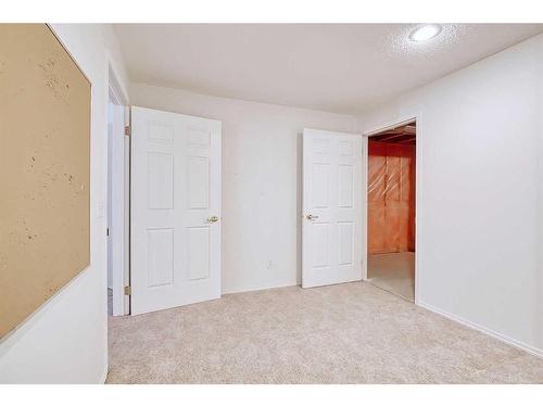 228 Valley Ridge Heights Nw, Calgary, AB - Indoor Photo Showing Other Room