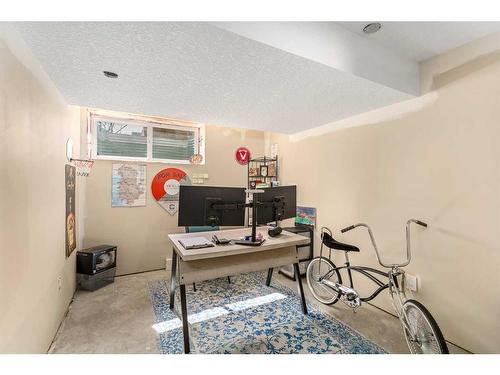 228 Copperpond Parade Se, Calgary, AB - Indoor Photo Showing Office
