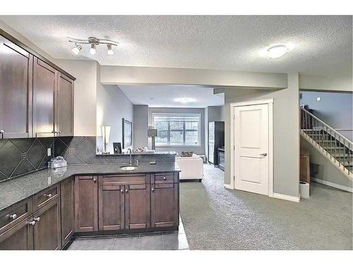 9058 14 Avenue Sw, Calgary, AB - Indoor Photo Showing Kitchen