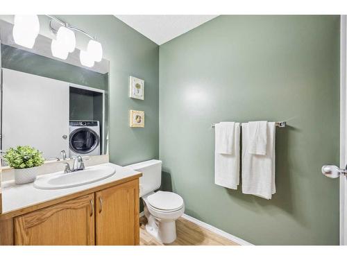 128 Country Hills Way Nw, Calgary, AB - Indoor Photo Showing Bathroom