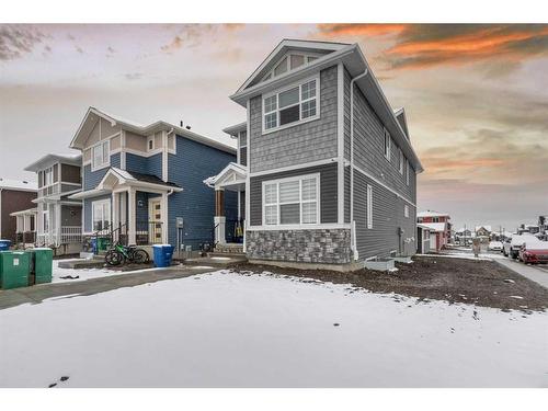 932 Bayview Rise Sw, Airdrie, AB - Outdoor With Facade