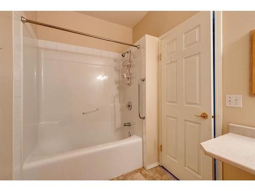 107-2850 51 Street Sw, Calgary, AB - Indoor Photo Showing Bathroom