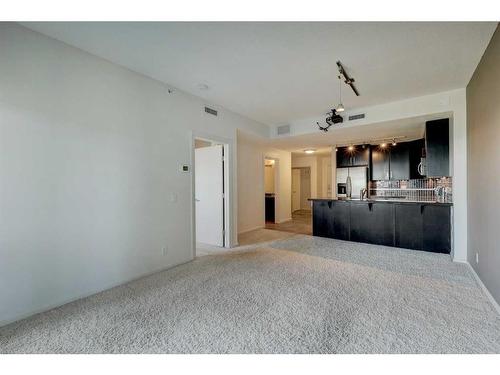 709-1410 1 Street Se, Calgary, AB - Indoor Photo Showing Other Room