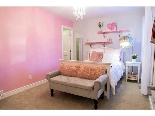 32 Watermark Avenue, Rural Rocky View County, AB - Indoor Photo Showing Bedroom
