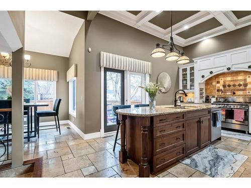 644 Wilderness Drive Se, Calgary, AB - Indoor Photo Showing Kitchen With Upgraded Kitchen