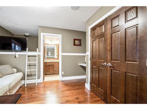 644 Wilderness Drive Se, Calgary, AB - Indoor Photo Showing Other Room