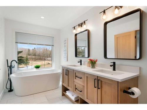 260011 Range Road 25, Rural Rocky View County, AB - Indoor Photo Showing Bathroom