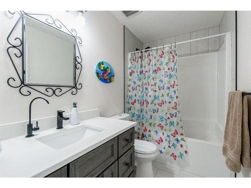 164 Royal Oak Terrace Nw, Calgary, AB - Indoor Photo Showing Bathroom