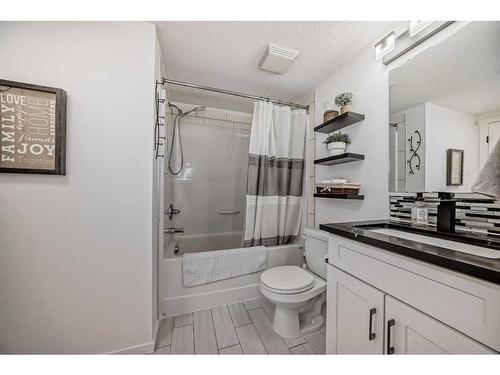 3305-279 Copperpond Common Se, Calgary, AB - Indoor Photo Showing Bathroom