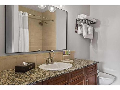 410-170 Kananaskis Way, Canmore, AB - Indoor Photo Showing Bathroom