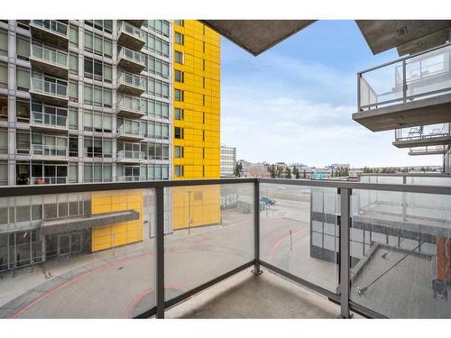 202-3830 Brentwood Road Nw, Calgary, AB - Outdoor With Exterior