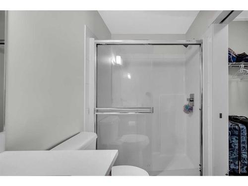 208-30 Shawnee Common Sw, Calgary, AB - Indoor Photo Showing Bathroom