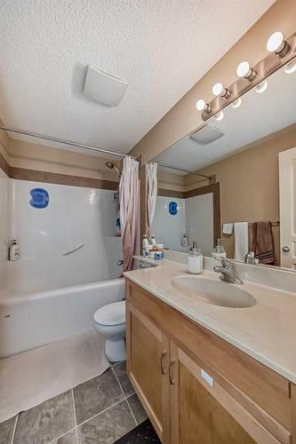 107 Hawkmere Mews, Chestermere, AB - Indoor Photo Showing Bathroom