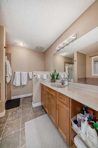 107 Hawkmere Mews, Chestermere, AB - Indoor Photo Showing Other Room