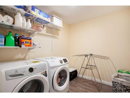 42 Violet Close, Olds, AB - Indoor Photo Showing Laundry Room