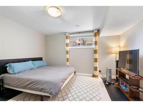 138 Auburn Sound View Se, Calgary, AB - Indoor Photo Showing Bedroom